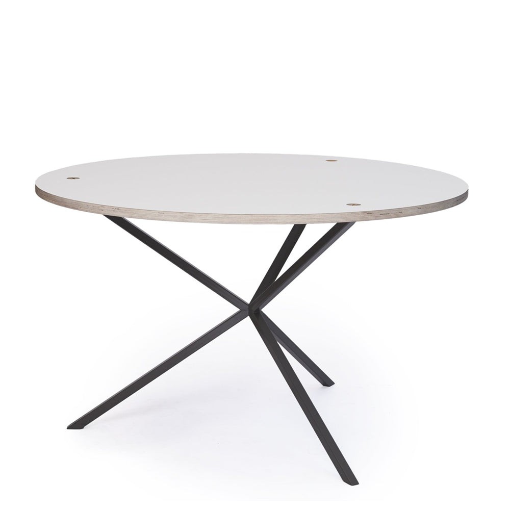 Runt matbord i fenix laminat